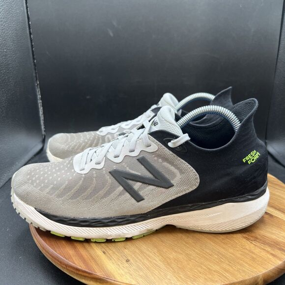 Athletic_Shoes